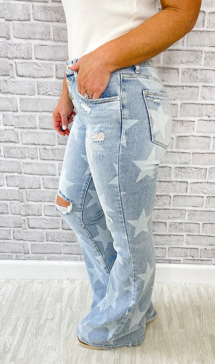 RISEN STAR PRINT BUTTON DOWN MID RISE JEANS